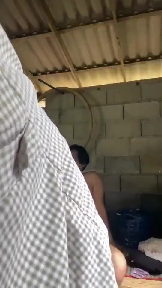 Sáng nhà chị họ nứng cặc muốn đụ,đúng lúc chị họ cũng nứng lồn tụt quần xuống đụ thôi